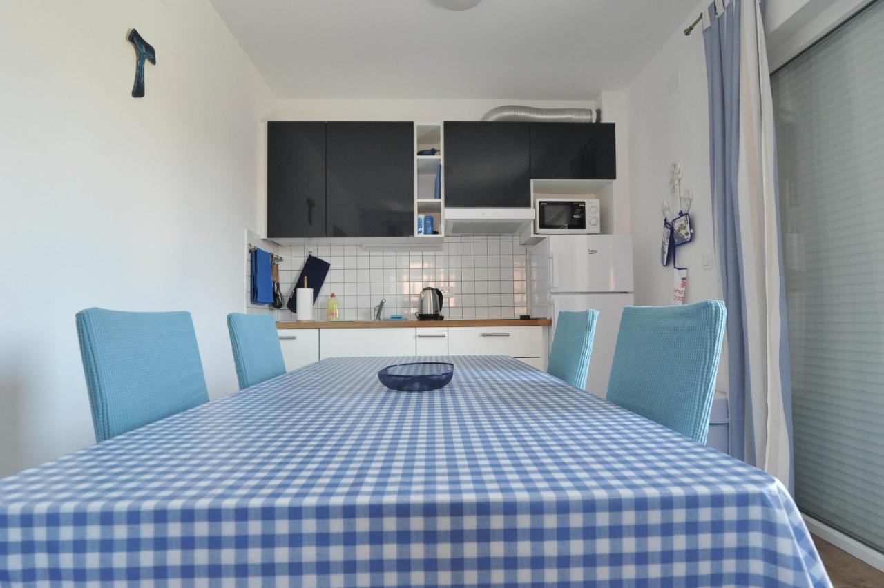 Apartmani Rebecca Vir Exteriör bild