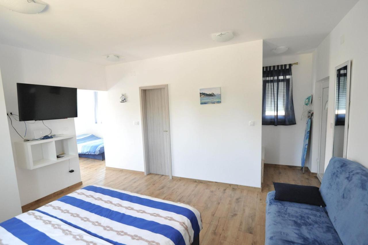 Apartmani Rebecca Vir Exteriör bild