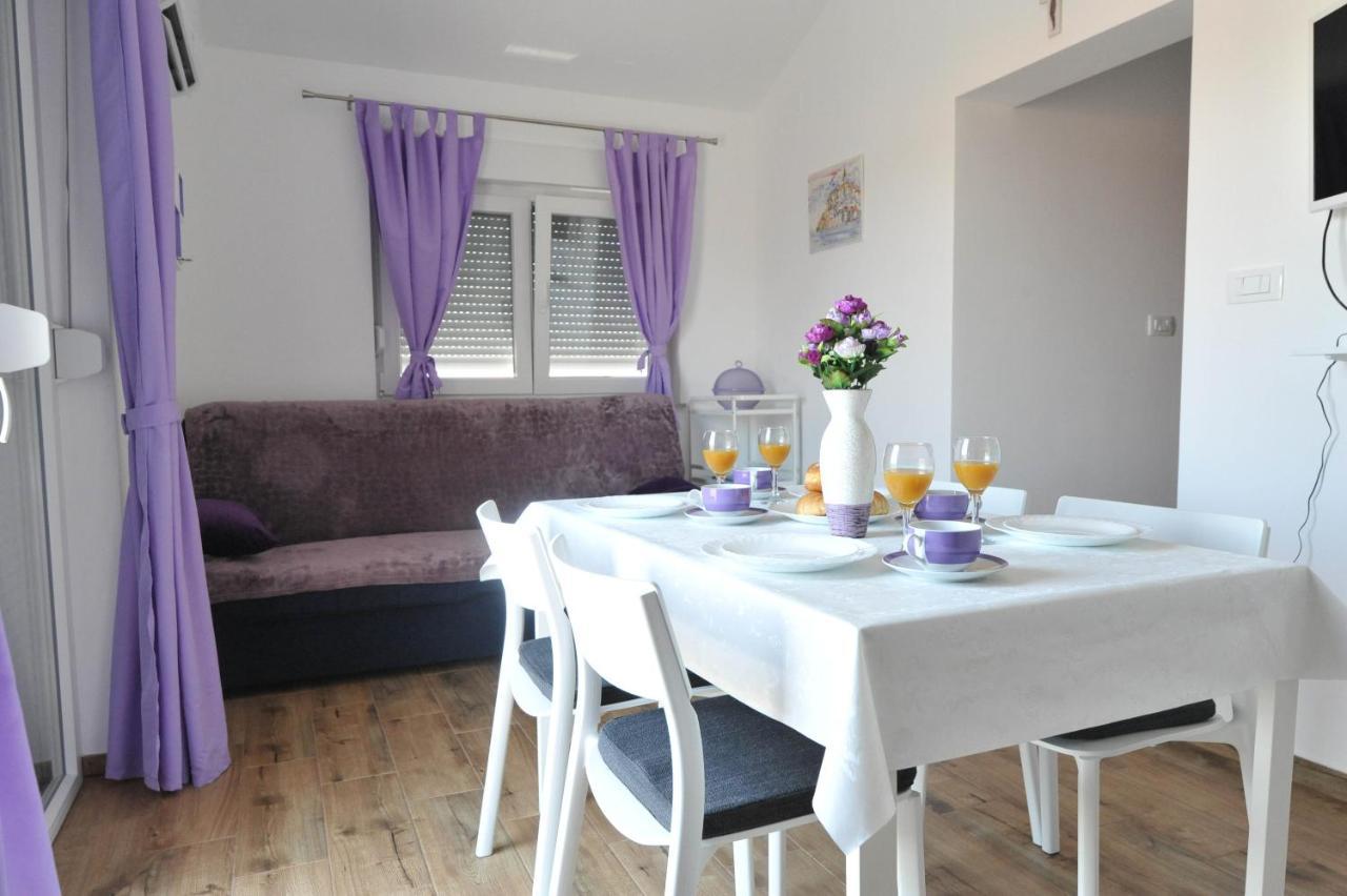 Apartmani Rebecca Vir Exteriör bild
